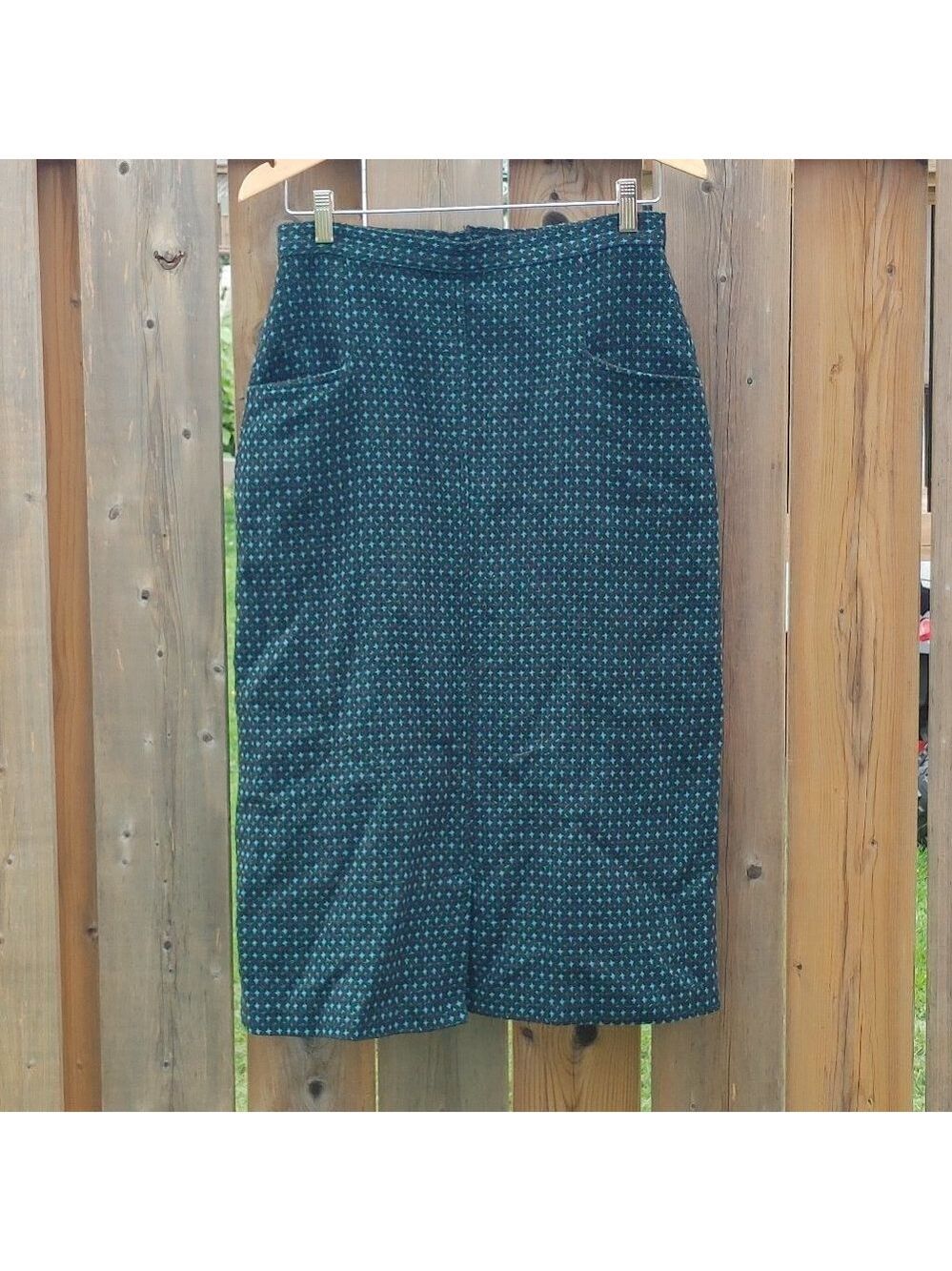 Vintage "Tami" Wool Skirt Women's Vintage Size 11/12 Modern S/M